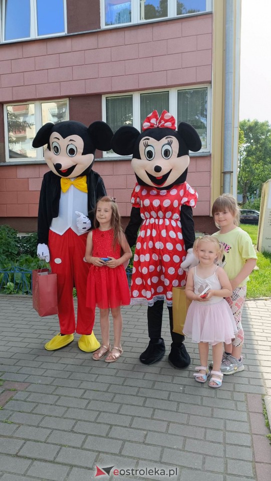 Bajkowa niespodzianka dla najmłodszych mieszkańców Ostrołęki [01.06.2023] - zdjęcie #38 - eOstroleka.pl