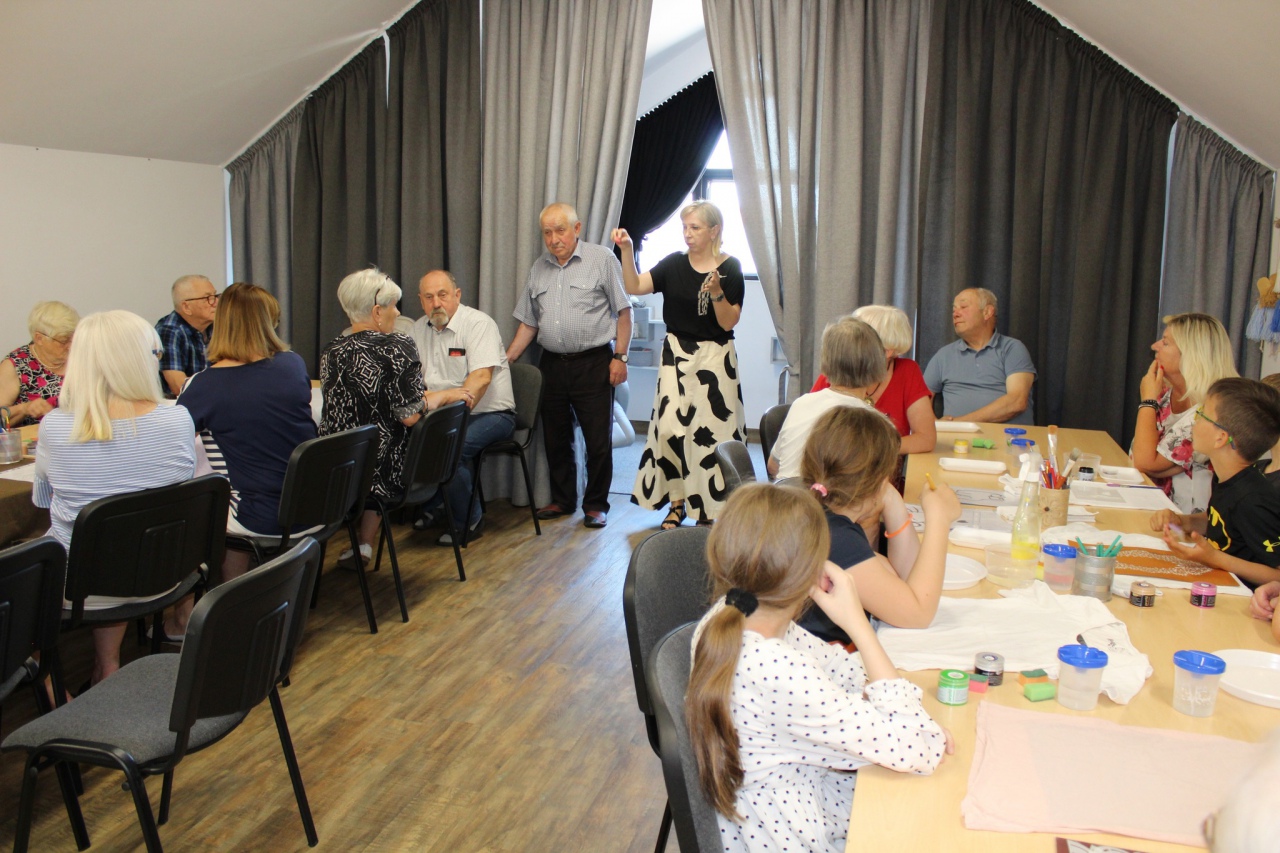 Dzień Dziecka w Dziennym Domu Senior+ w Olszewie-Borkach - zdjęcie #8 - eOstroleka.pl