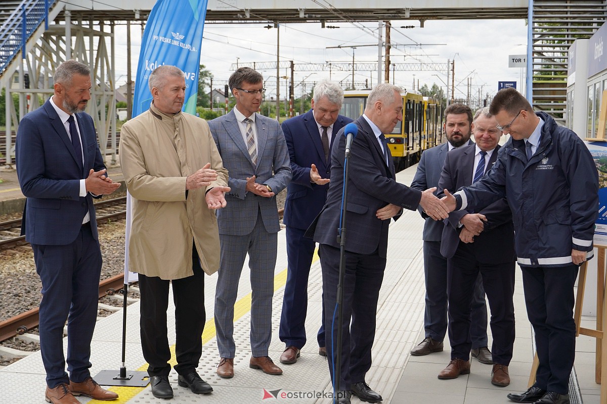 Konferencja PKP PLK - Otwarcie linii kolejowej Ostrołęka - Chorzele - zdjęcie #9 - eOstroleka.pl