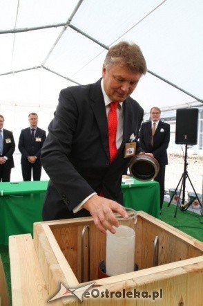 Wmurowanie kamienia węgielnego pod  Maszynę Papierniczą (10.05.2011) - zdjęcie #25 - eOstroleka.pl