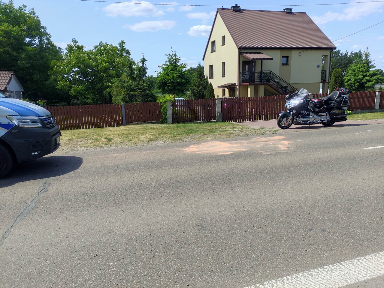 Kolizja z udziałem motocyklisty w Borawem [04.06.2023] - zdjęcie #4 - eOstroleka.pl