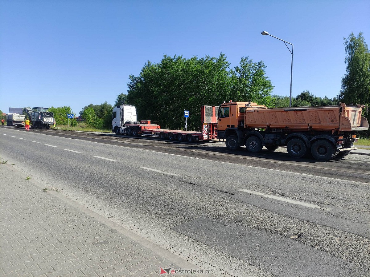 Uwaga kierowcy! Utrudnienia na Goworowskiej, drogowcy zrywają asfalt [05.06.2023] - zdjęcie #2 - eOstroleka.pl