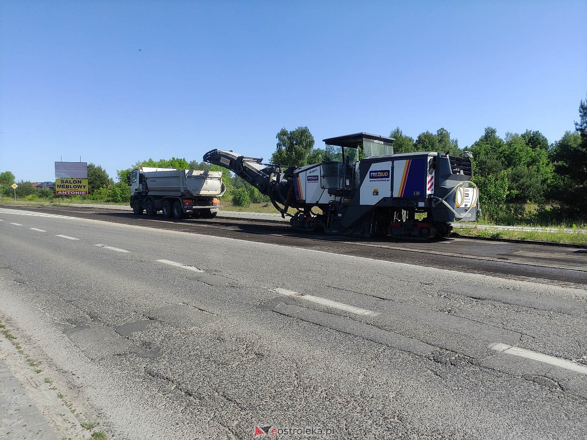 Uwaga kierowcy! Utrudnienia na Goworowskiej, drogowcy zrywają asfalt [05.06.2023] - zdjęcie #9 - eOstroleka.pl