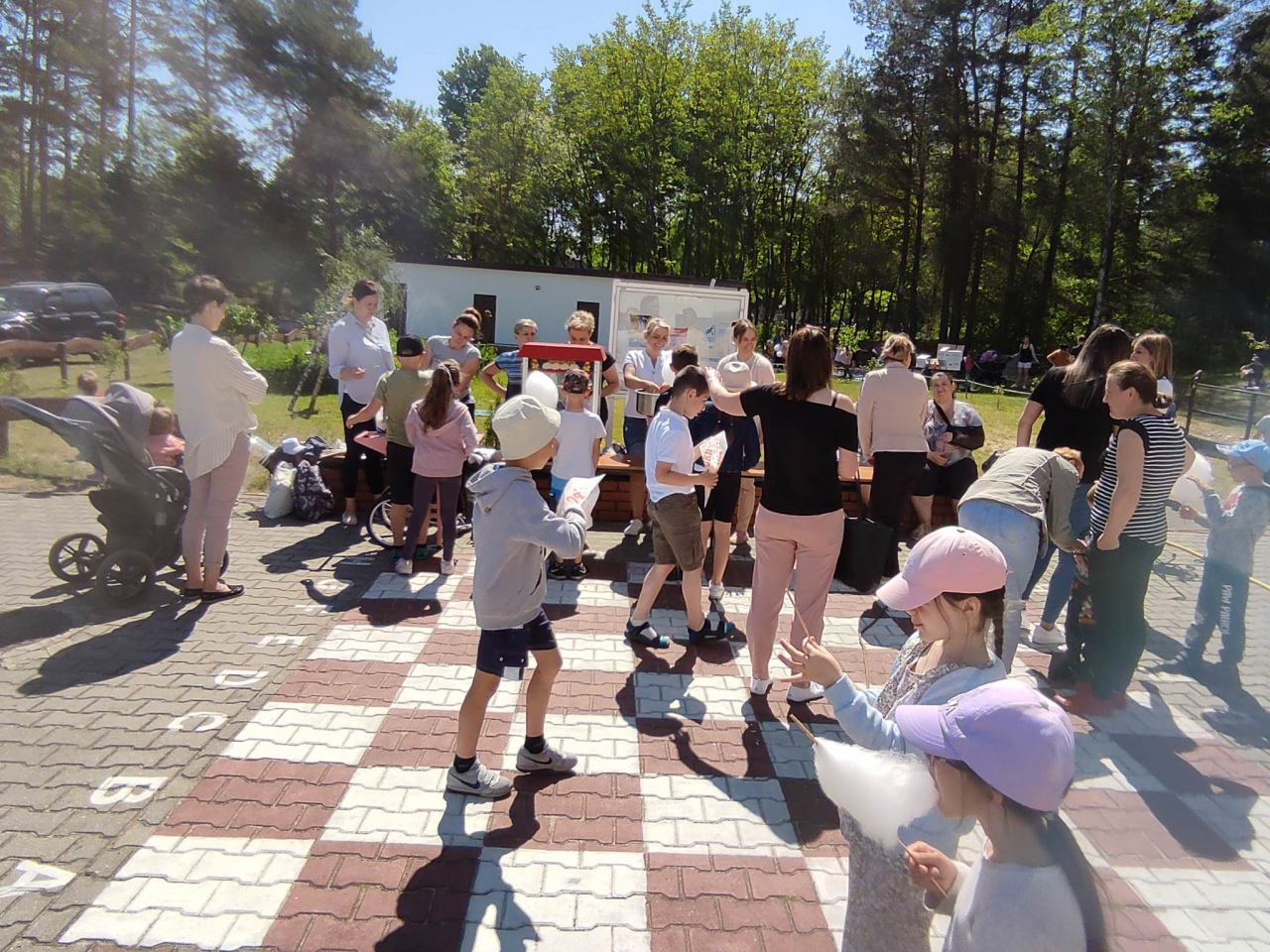 Dzień Dziecka w Szkole Podstawowej w Dąbrówce - zdjęcie #21 - eOstroleka.pl