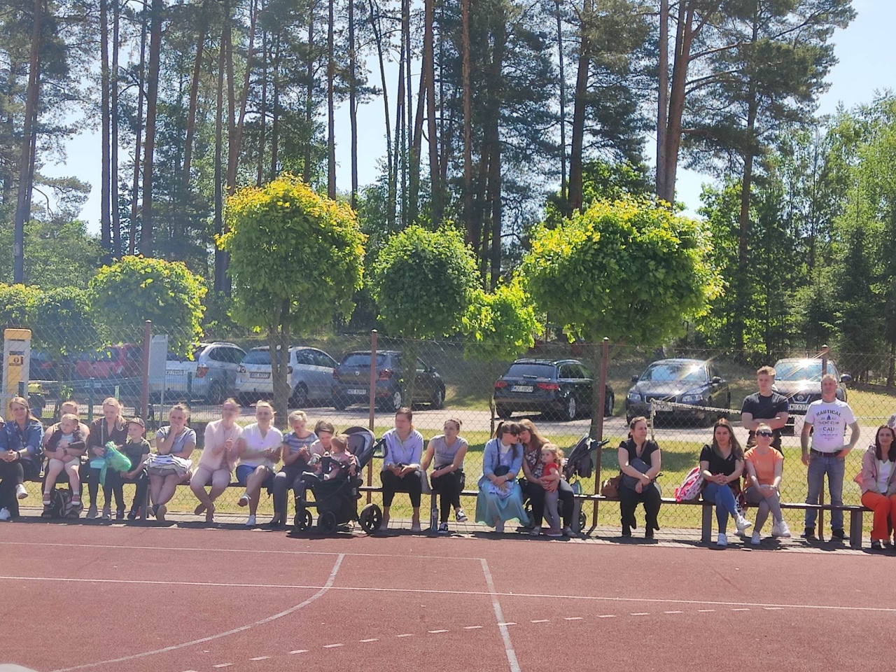 Dzień Dziecka w Szkole Podstawowej w Dąbrówce - zdjęcie #5 - eOstroleka.pl
