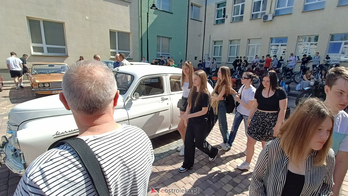II wystawa zabytkowej motoryzacji i dzień otwarty w ZSZ nr 1 [06.06.2023] - zdjęcie #28 - eOstroleka.pl