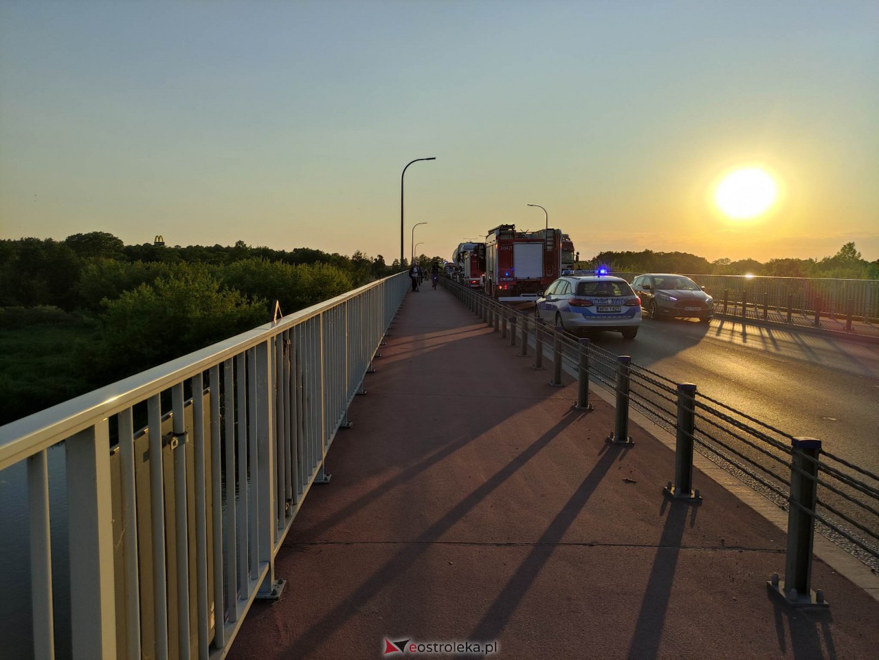 Karambol na moście Wyszyńskiego w Ostrołęce [06.06.2023] - zdjęcie #11 - eOstroleka.pl