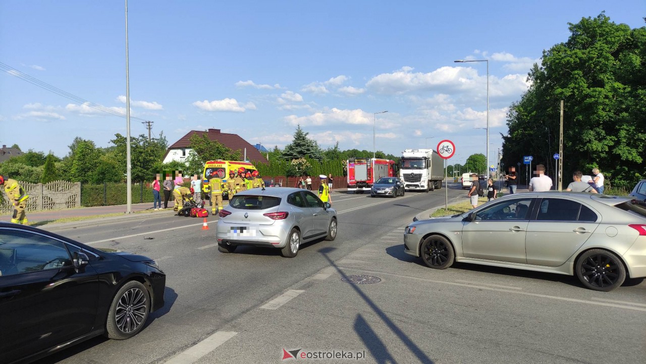 Wypadek na Słowackiego. Ucierpiał motocyklista [07.06.2023] - zdjęcie #8 - eOstroleka.pl