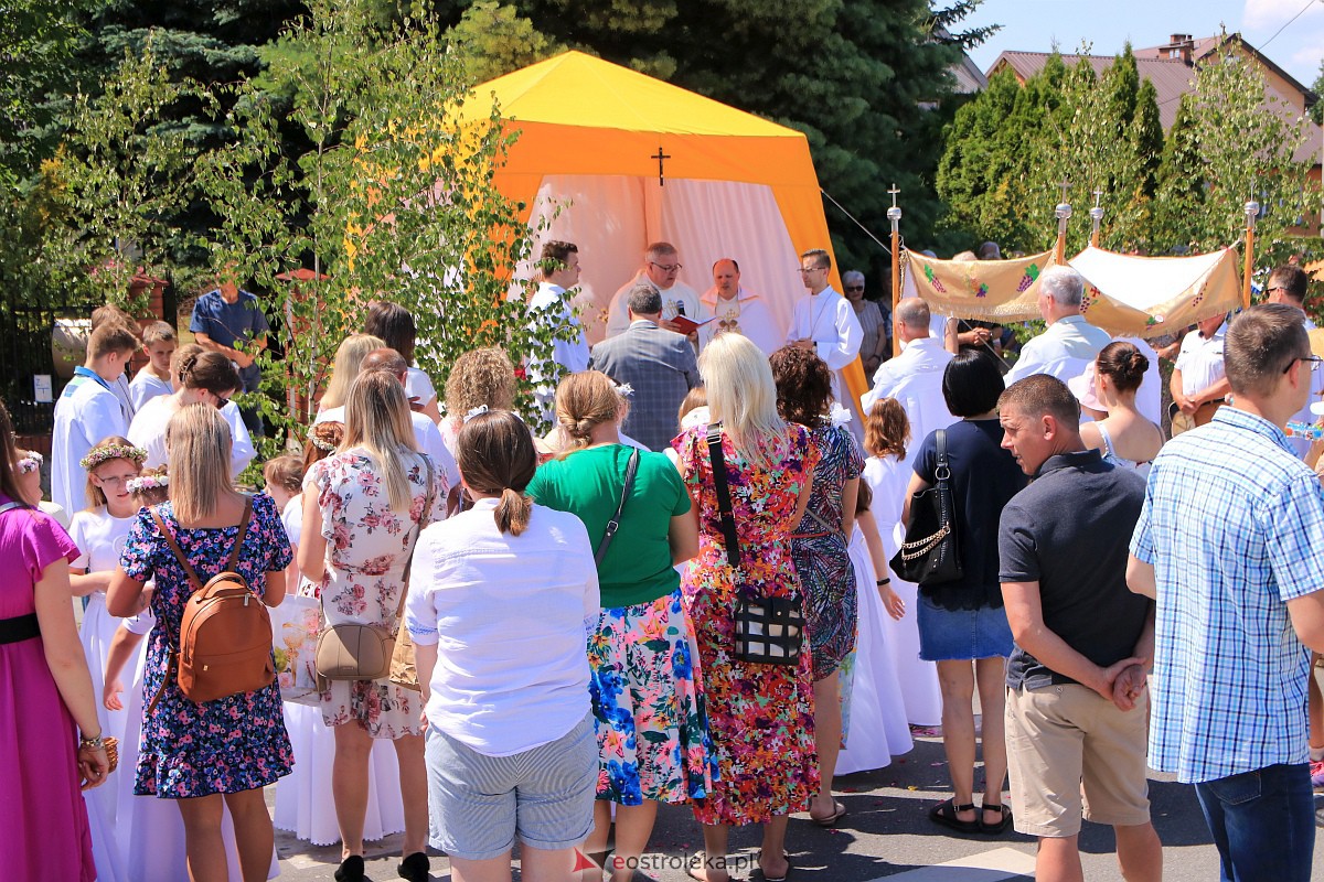 Procesja Bożego Ciała w parafii pw. Królowej Rodzin w Ostrołęce [08.05.2023] - zdjęcie #92 - eOstroleka.pl