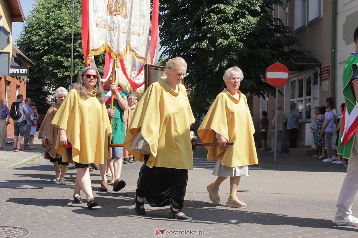 Procesja Bożego Ciała w ostrołęckim klasztorze [08.06.2023] - zdjęcie #18 - eOstroleka.pl