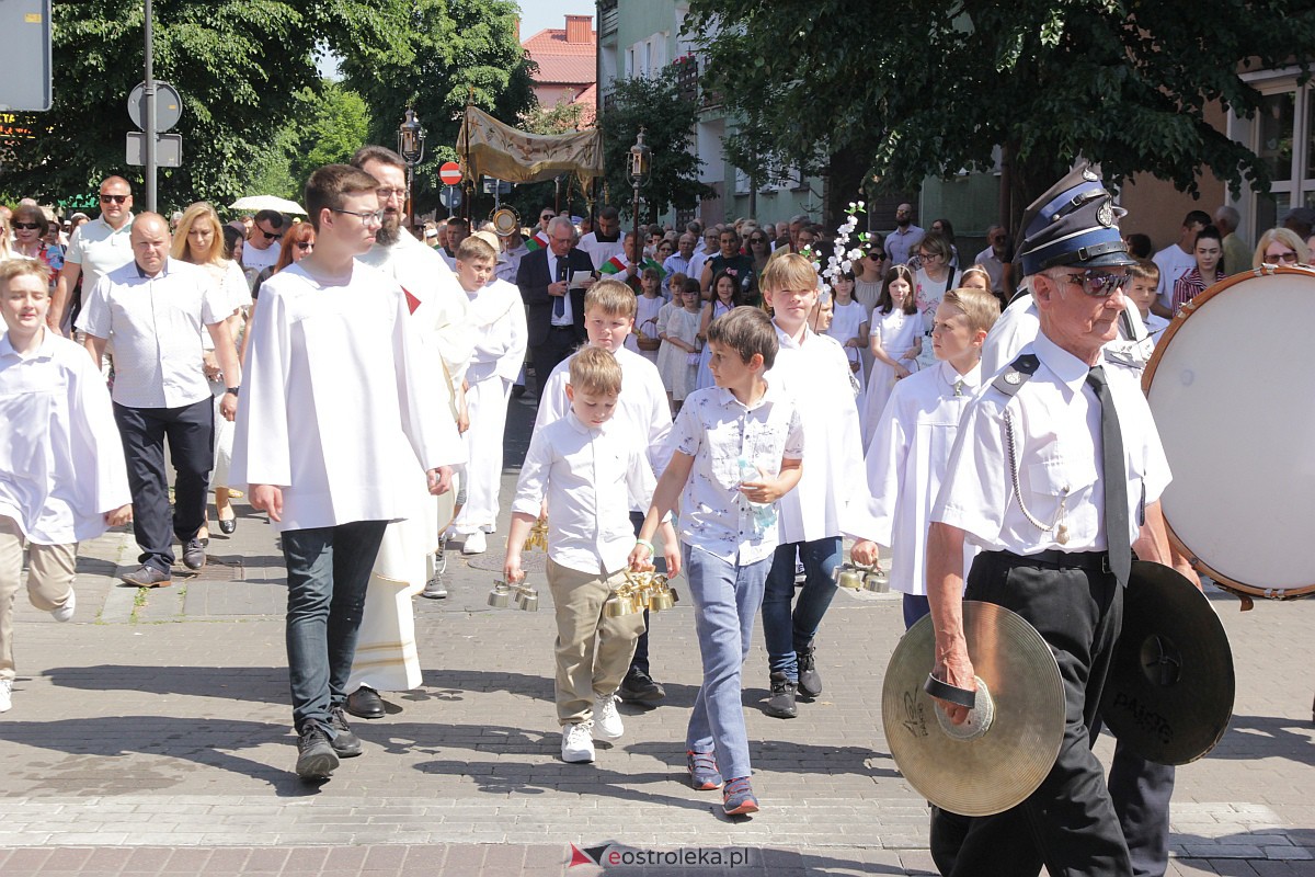 Procesja Bożego Ciała w ostrołęckim klasztorze [08.06.2023] - zdjęcie #39 - eOstroleka.pl