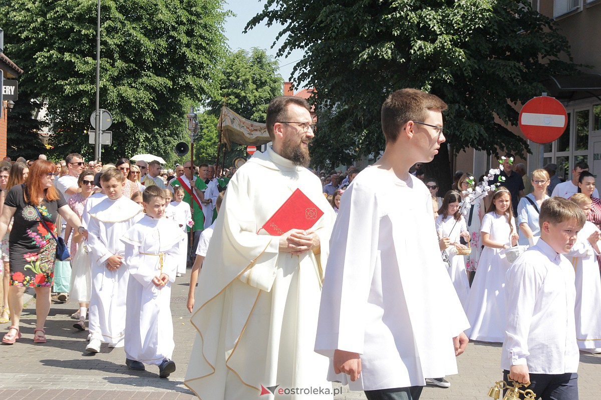 Procesja Bożego Ciała w ostrołęckim klasztorze [08.06.2023] - zdjęcie #42 - eOstroleka.pl