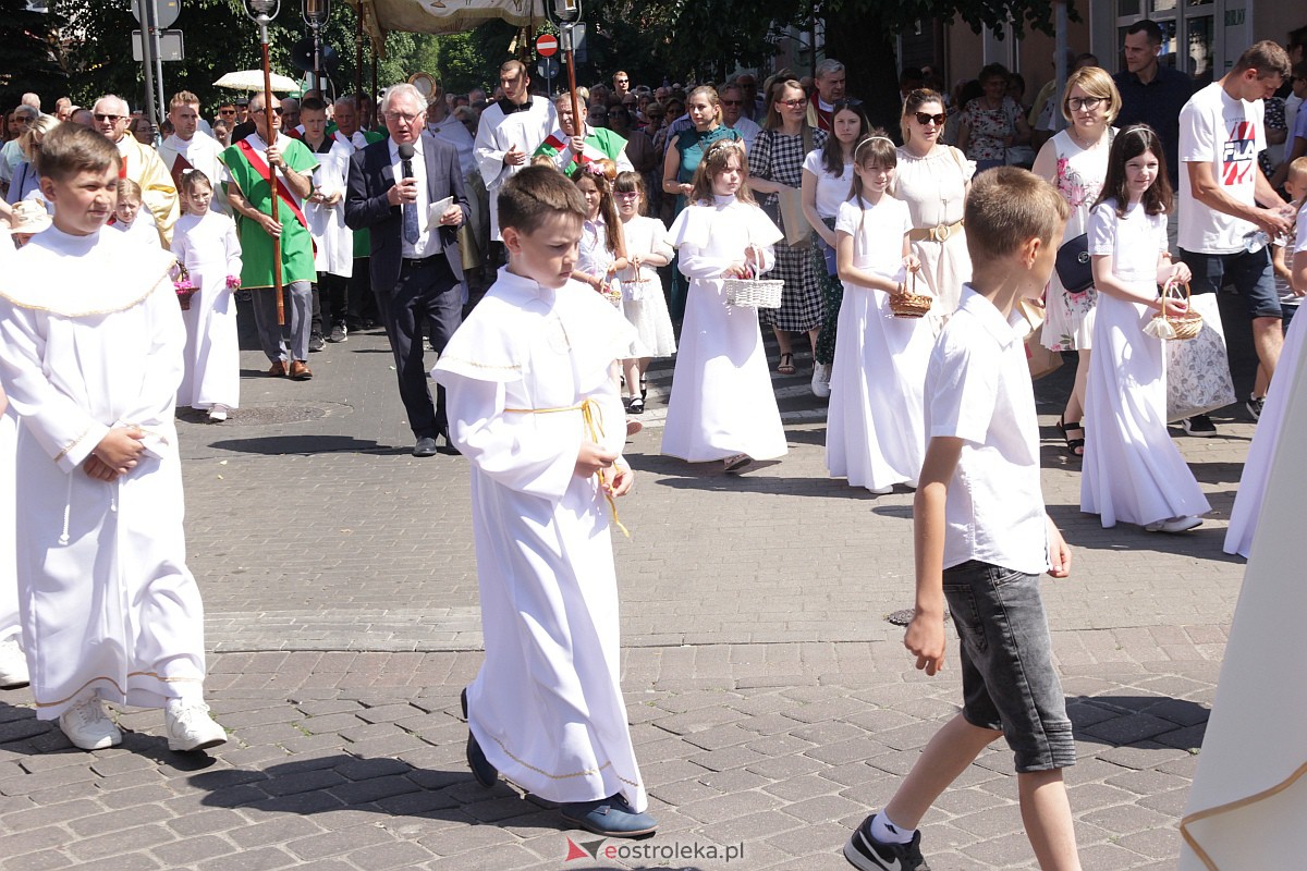 Procesja Bożego Ciała w ostrołęckim klasztorze [08.06.2023] - zdjęcie #44 - eOstroleka.pl