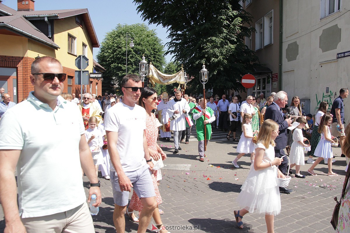Procesja Bożego Ciała w ostrołęckim klasztorze [08.06.2023] - zdjęcie #186 - eOstroleka.pl