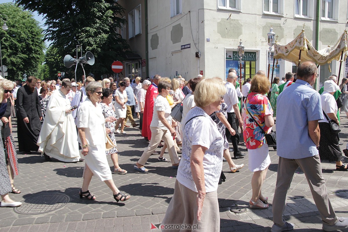 Procesja Bożego Ciała w ostrołęckim klasztorze [08.06.2023] - zdjęcie #58 - eOstroleka.pl