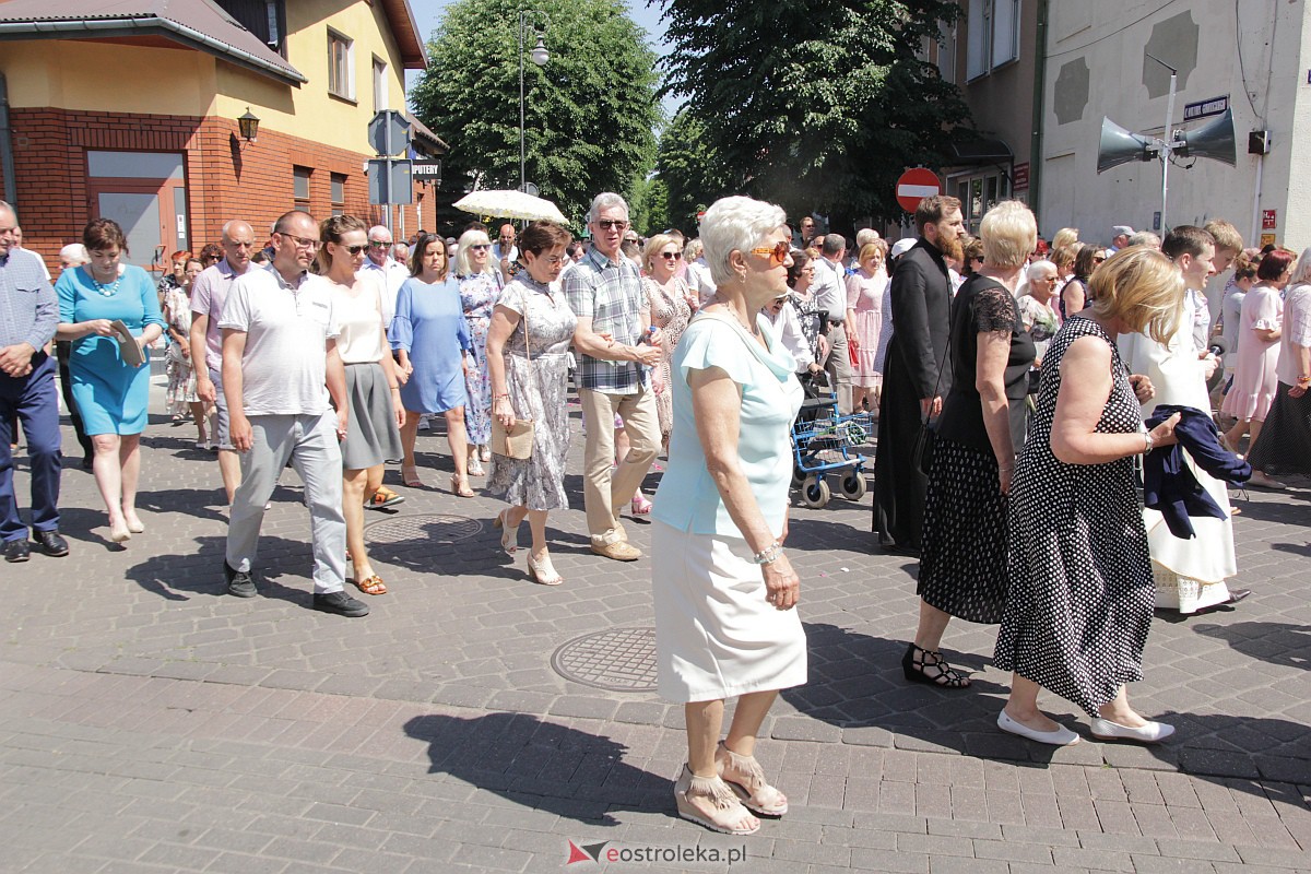 Procesja Bożego Ciała w ostrołęckim klasztorze [08.06.2023] - zdjęcie #64 - eOstroleka.pl