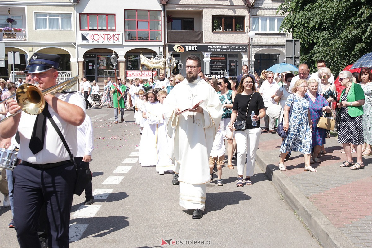 Procesja Bożego Ciała w ostrołęckim klasztorze [08.06.2023] - zdjęcie #84 - eOstroleka.pl