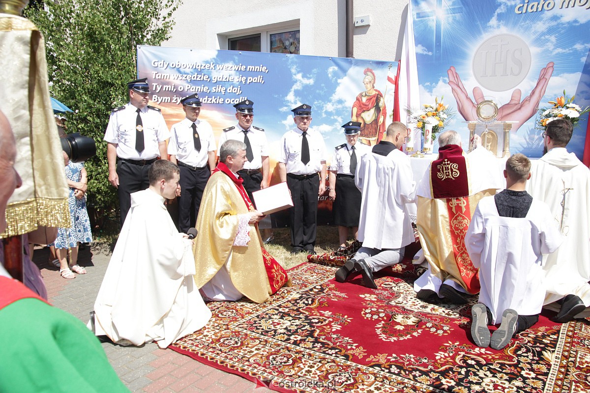 Procesja Bożego Ciała w ostrołęckim klasztorze [08.06.2023] - zdjęcie #106 - eOstroleka.pl