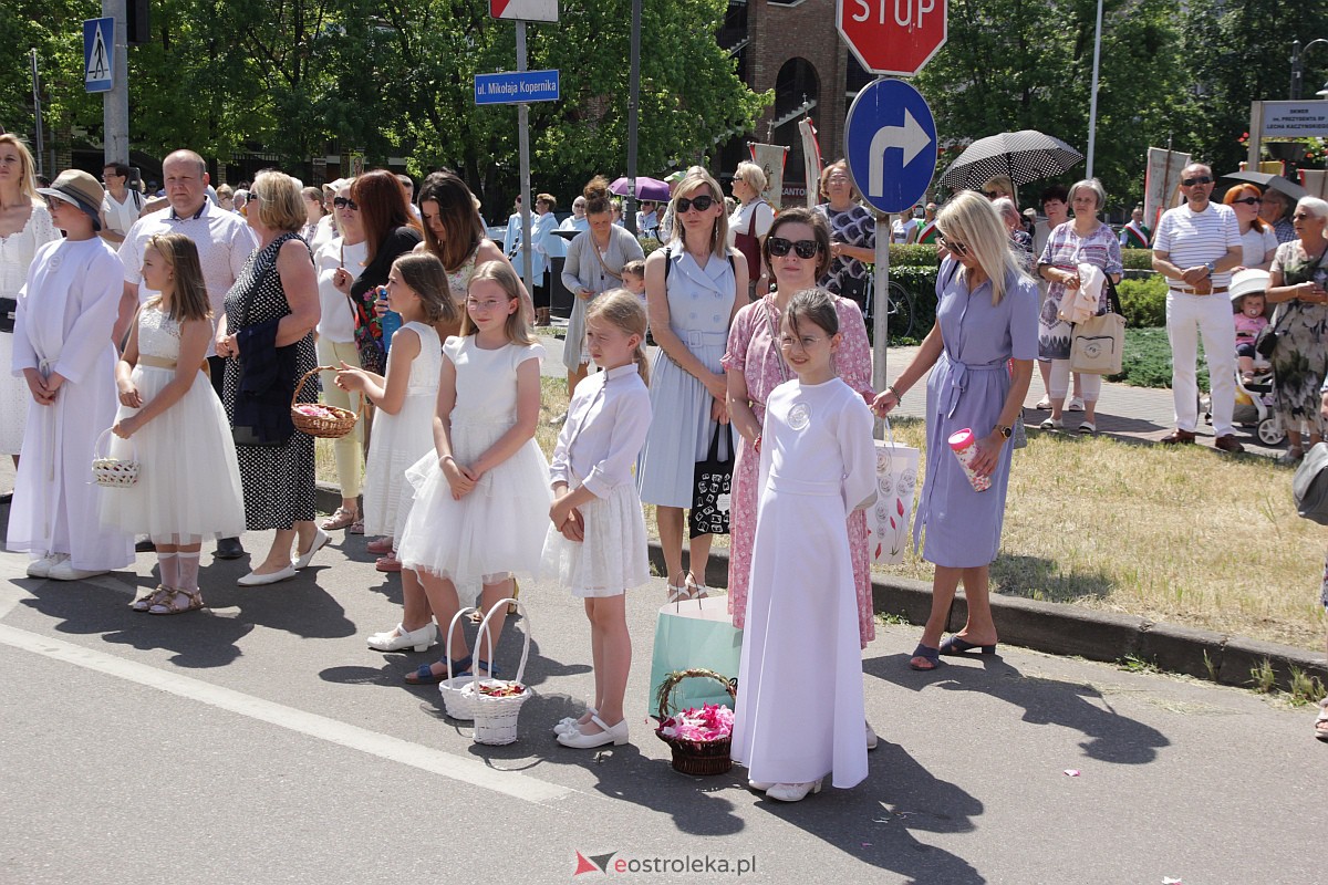 Procesja Bożego Ciała w ostrołęckim klasztorze [08.06.2023] - zdjęcie #113 - eOstroleka.pl