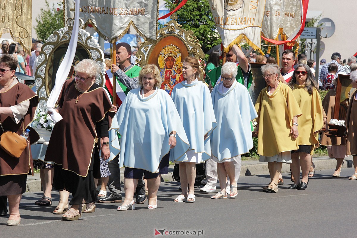 Procesja Bożego Ciała w ostrołęckim klasztorze [08.06.2023] - zdjęcie #178 - eOstroleka.pl