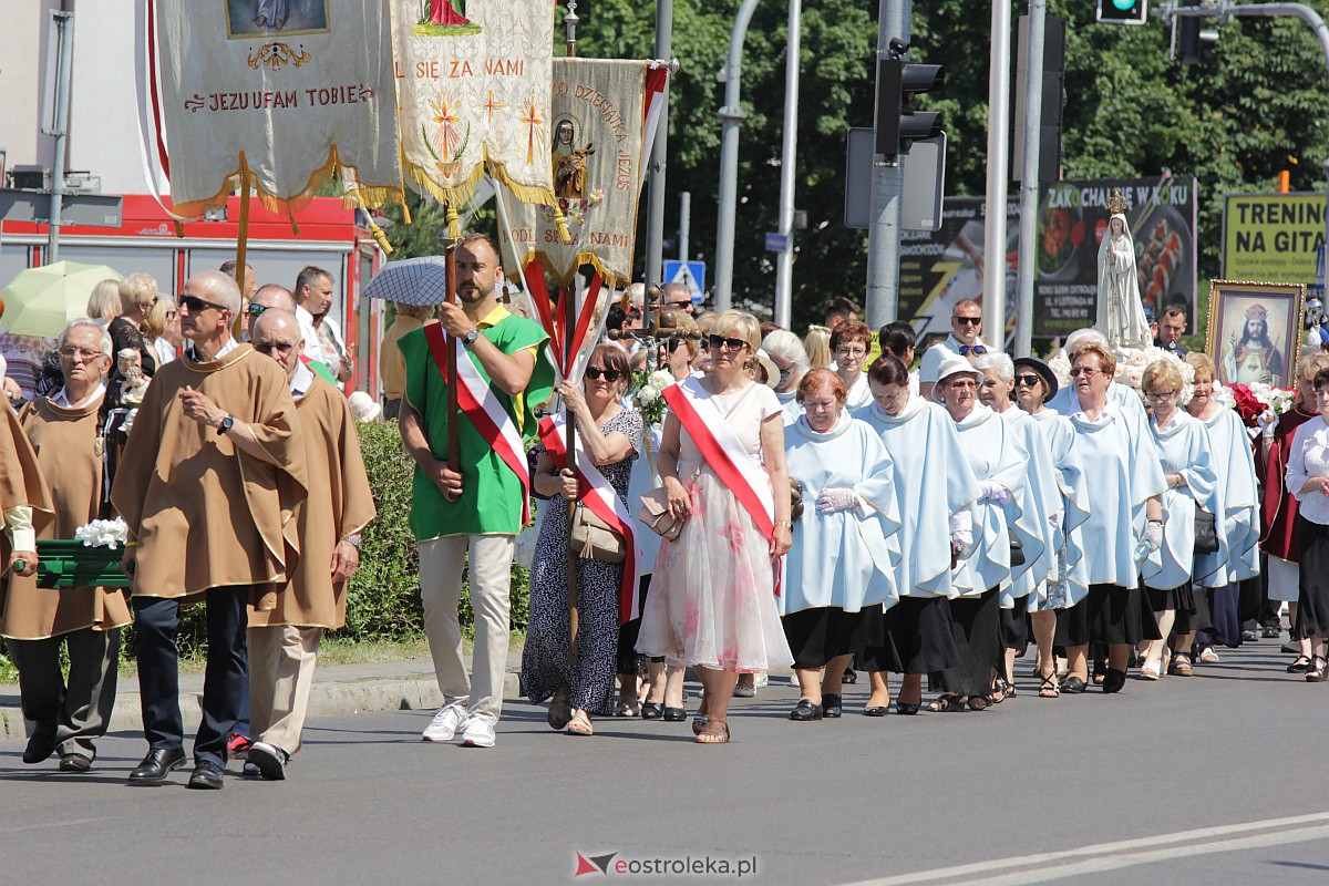 Procesja Bożego Ciała w ostrołęckim klasztorze [08.06.2023] - zdjęcie #172 - eOstroleka.pl
