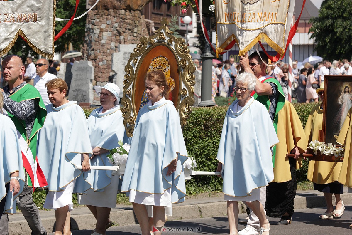 Procesja Bożego Ciała w ostrołęckim klasztorze [08.06.2023] - zdjęcie #160 - eOstroleka.pl