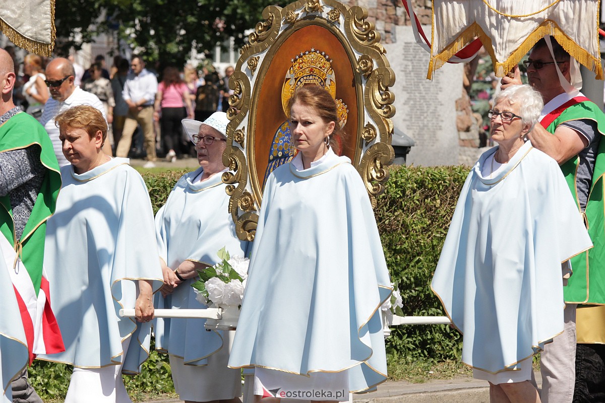 Procesja Bożego Ciała w ostrołęckim klasztorze [08.06.2023] - zdjęcie #77 - eOstroleka.pl