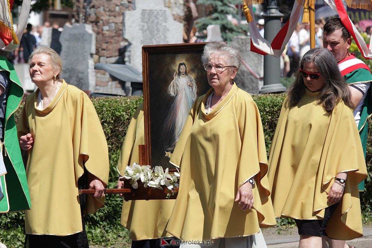 Procesja Bożego Ciała w ostrołęckim klasztorze [08.06.2023] - zdjęcie #154 - eOstroleka.pl