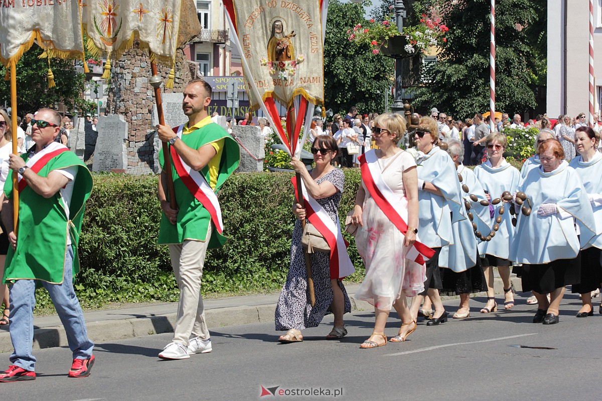 Procesja Bożego Ciała w ostrołęckim klasztorze [08.06.2023] - zdjęcie #97 - eOstroleka.pl