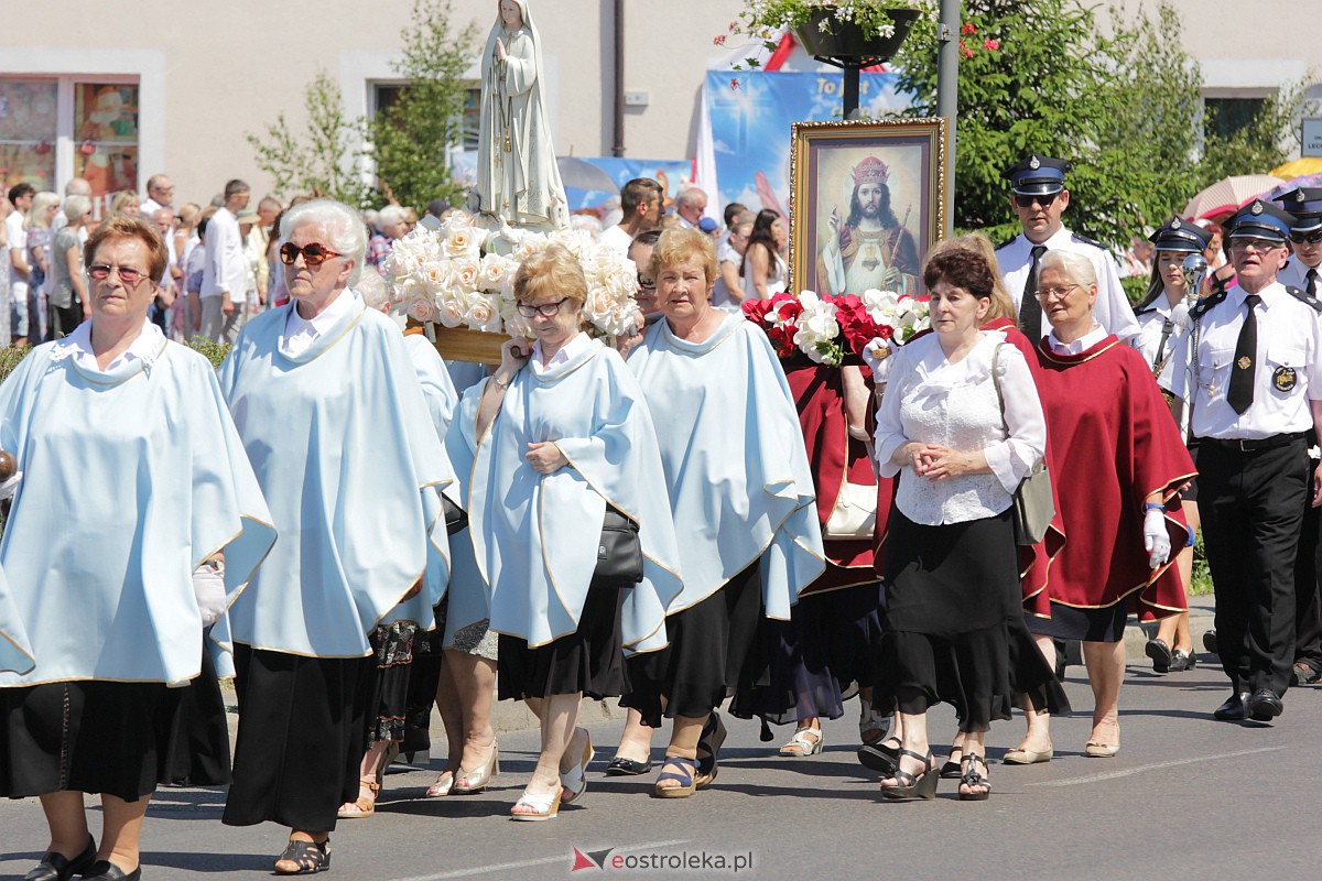 Procesja Bożego Ciała w ostrołęckim klasztorze [08.06.2023] - zdjęcie #105 - eOstroleka.pl