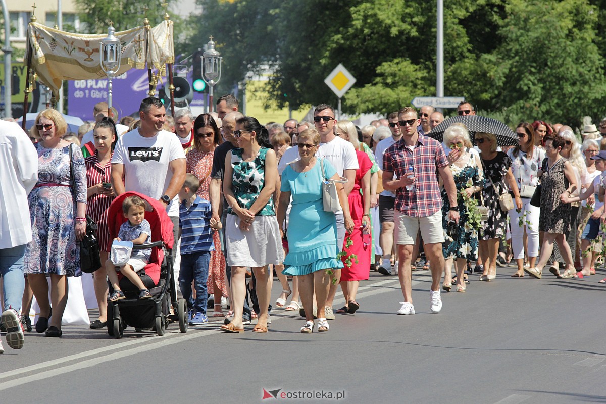 Procesja Bożego Ciała w ostrołęckim klasztorze [08.06.2023] - zdjęcie #121 - eOstroleka.pl