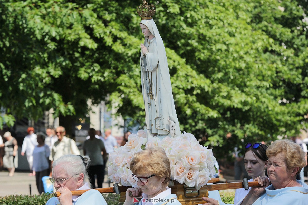 Procesja Bożego Ciała w ostrołęckim klasztorze [08.06.2023] - zdjęcie #134 - eOstroleka.pl