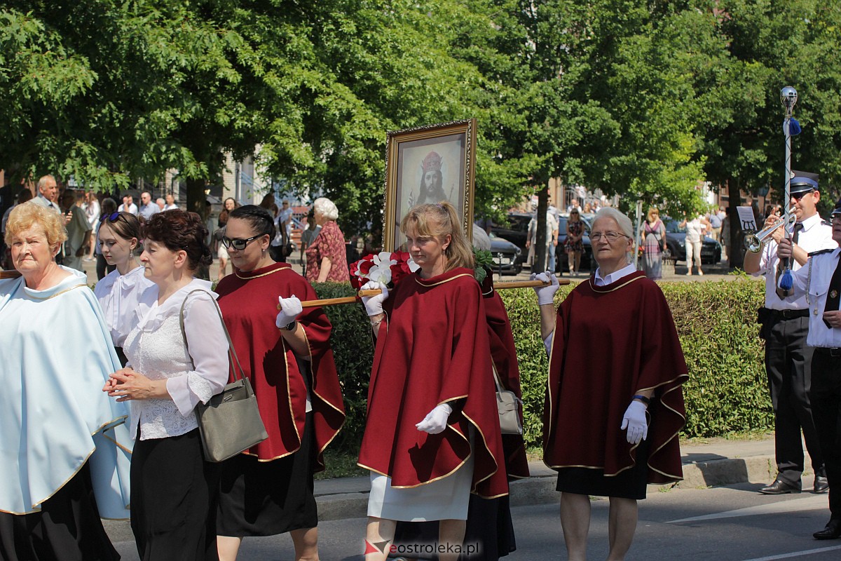 Procesja Bożego Ciała w ostrołęckim klasztorze [08.06.2023] - zdjęcie #137 - eOstroleka.pl