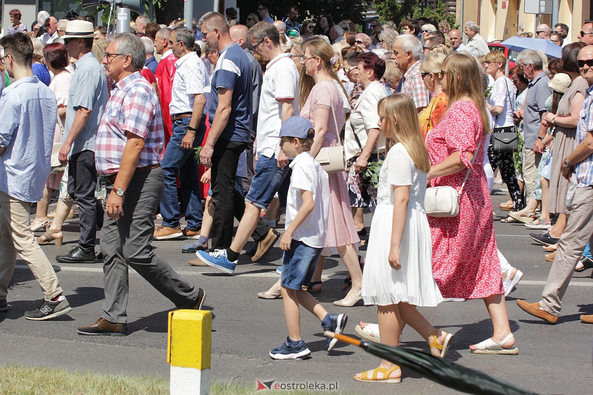 Procesja Bożego Ciała w ostrołęckim klasztorze [08.06.2023] - zdjęcie #24 - eOstroleka.pl