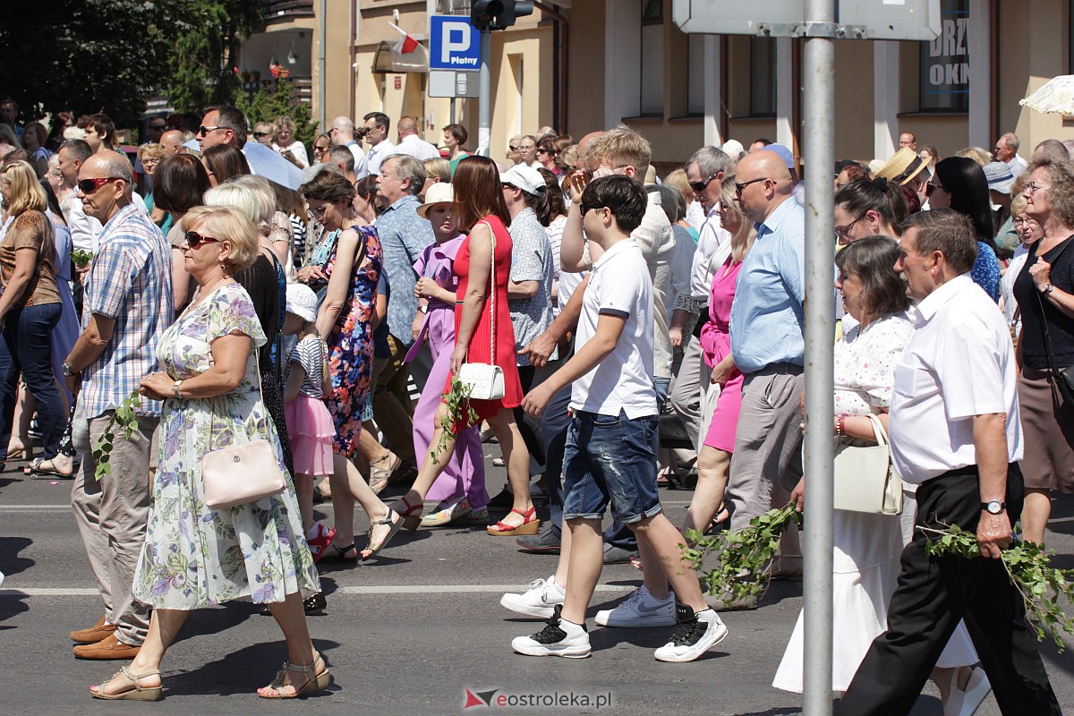 Procesja Bożego Ciała w ostrołęckim klasztorze [08.06.2023] - zdjęcie #22 - eOstroleka.pl