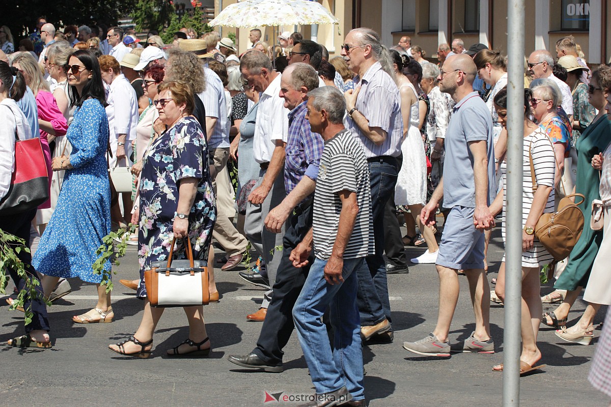 Procesja Bożego Ciała w ostrołęckim klasztorze [08.06.2023] - zdjęcie #14 - eOstroleka.pl
