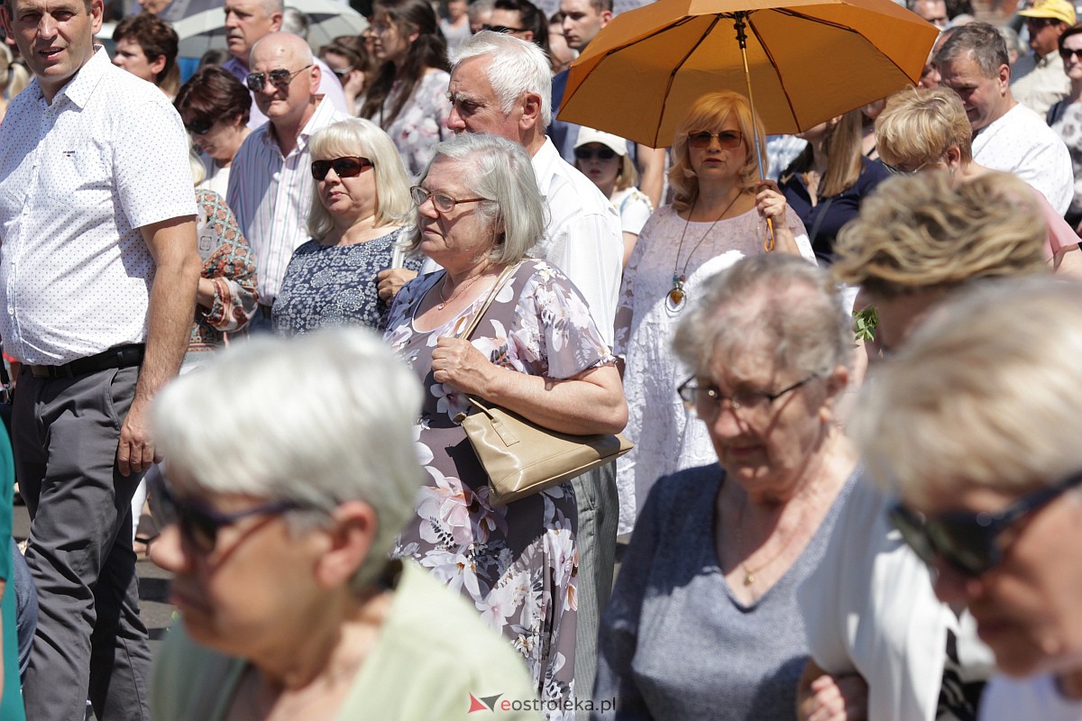 Procesja Bożego Ciała w ostrołęckim klasztorze [08.06.2023] - zdjęcie #4 - eOstroleka.pl