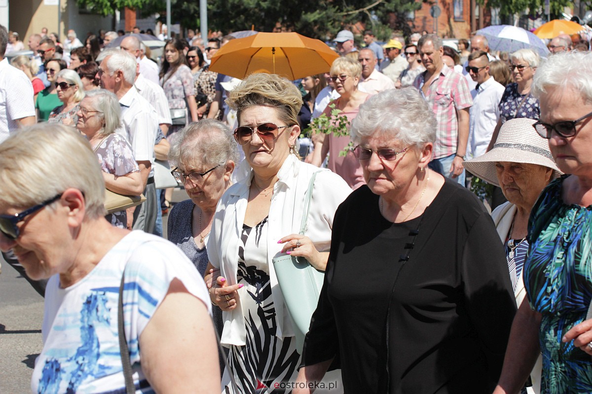 Procesja Bożego Ciała w ostrołęckim klasztorze [08.06.2023] - zdjęcie #3 - eOstroleka.pl