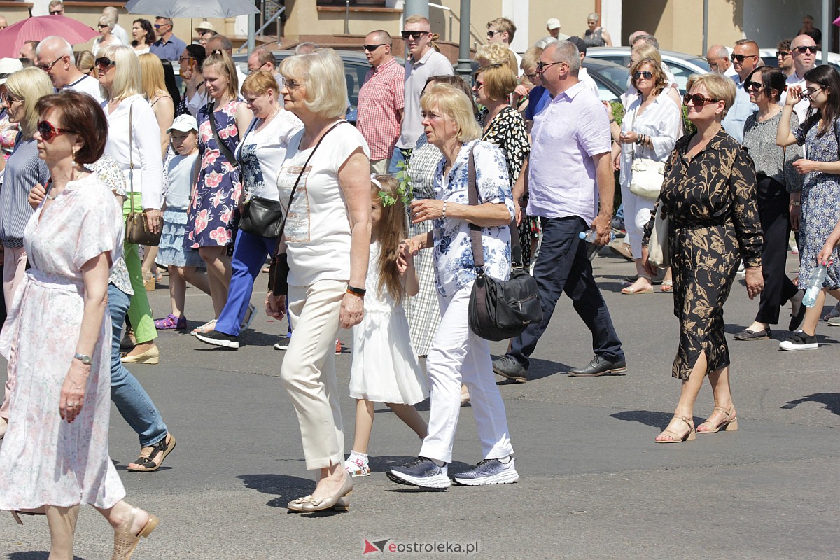 Procesja Bożego Ciała w ostrołęckim klasztorze [08.06.2023] - zdjęcie #47 - eOstroleka.pl