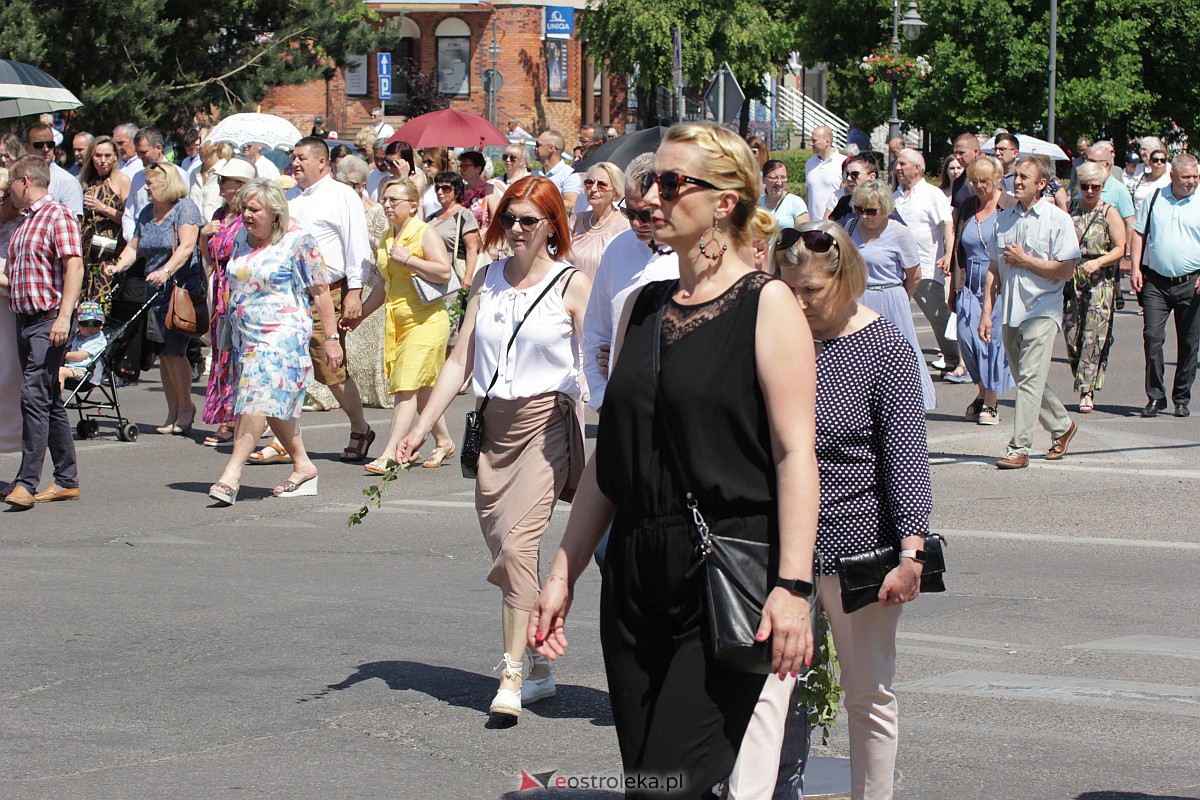 Procesja Bożego Ciała w ostrołęckim klasztorze [08.06.2023] - zdjęcie #33 - eOstroleka.pl