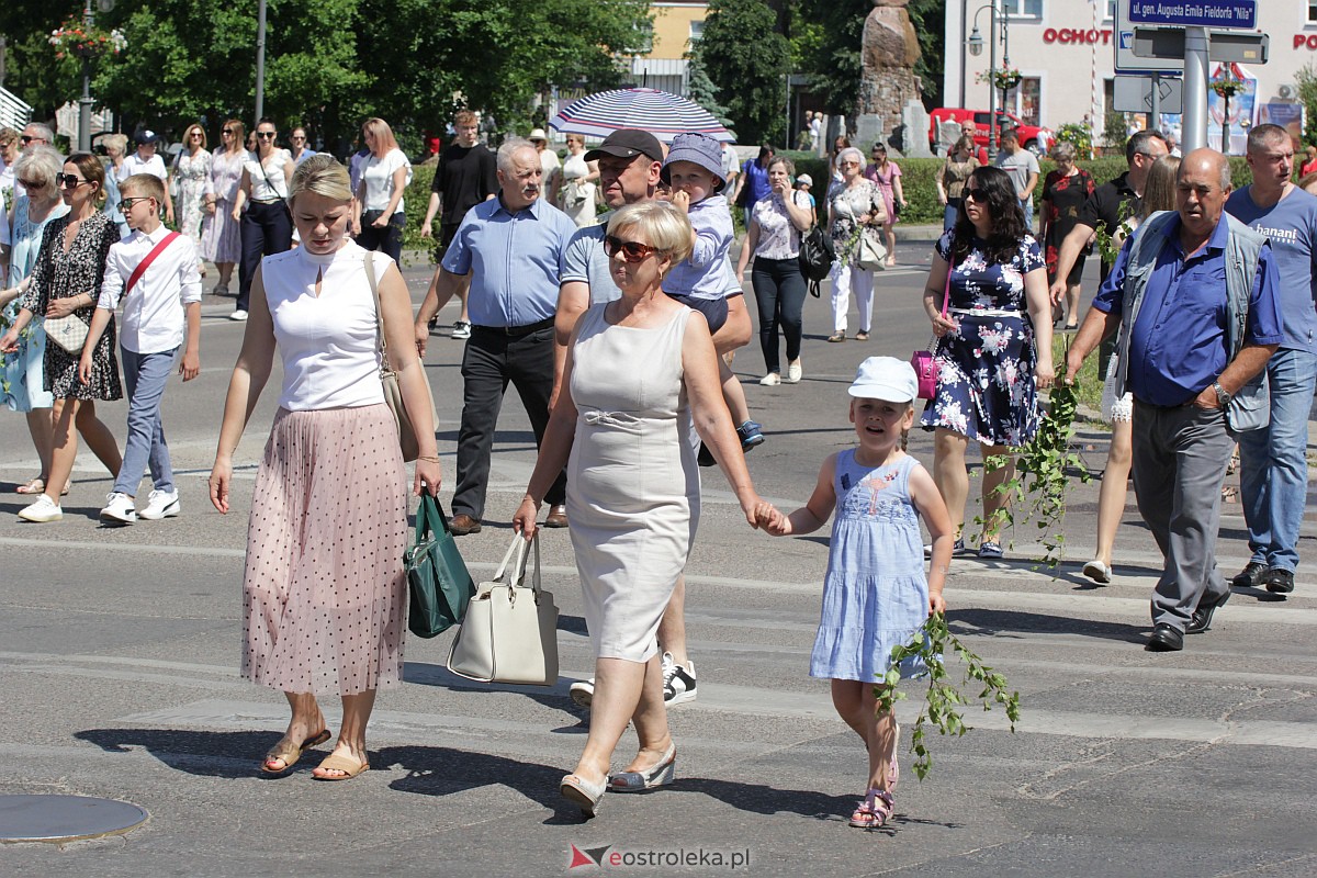 Procesja Bożego Ciała w ostrołęckim klasztorze [08.06.2023] - zdjęcie #17 - eOstroleka.pl