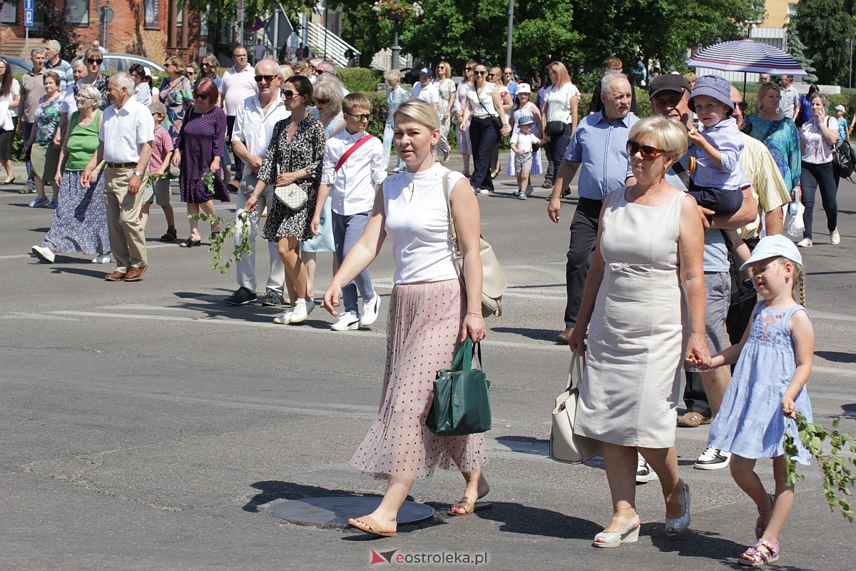 Procesja Bożego Ciała w ostrołęckim klasztorze [08.06.2023] - zdjęcie #15 - eOstroleka.pl