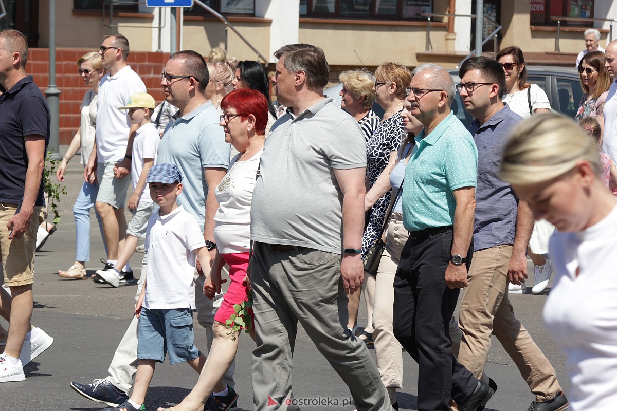 Procesja Bożego Ciała w ostrołęckim klasztorze [08.06.2023] - zdjęcie #11 - eOstroleka.pl