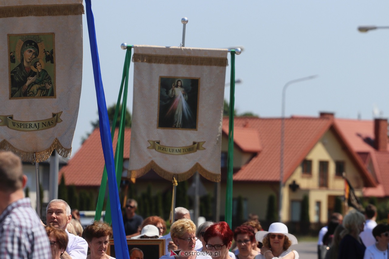 Procesja Bożego Ciała w kościele pw. św. Franciszka z Asyżu [08.06.2023] - zdjęcie #18 - eOstroleka.pl