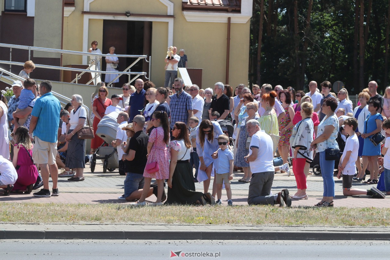 Procesja Bożego Ciała w kościele pw. św. Franciszka z Asyżu [08.06.2023] - zdjęcie #21 - eOstroleka.pl
