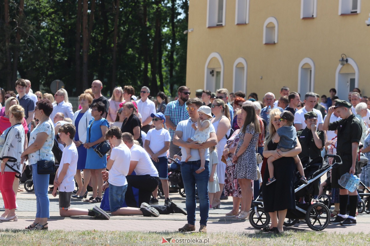 Procesja Bożego Ciała w kościele pw. św. Franciszka z Asyżu [08.06.2023] - zdjęcie #22 - eOstroleka.pl
