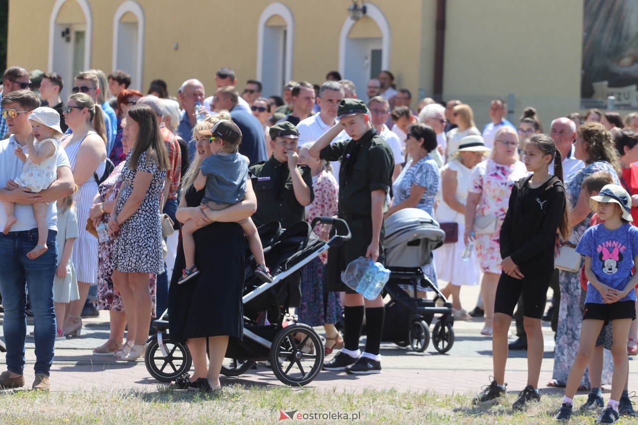 Procesja Bożego Ciała w kościele pw. św. Franciszka z Asyżu [08.06.2023] - zdjęcie #23 - eOstroleka.pl