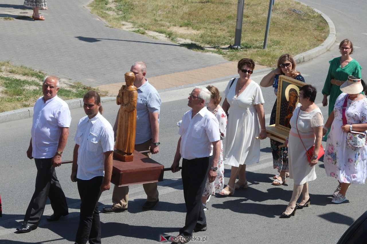 Procesja Bożego Ciała w kościele pw. św. Franciszka z Asyżu [08.06.2023] - zdjęcie #32 - eOstroleka.pl