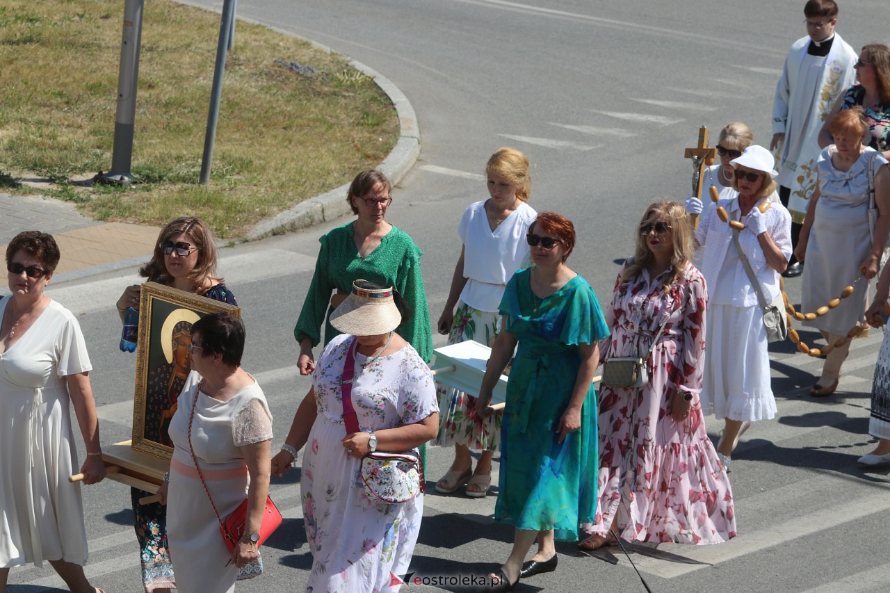 Procesja Bożego Ciała w kościele pw. św. Franciszka z Asyżu [08.06.2023] - zdjęcie #33 - eOstroleka.pl
