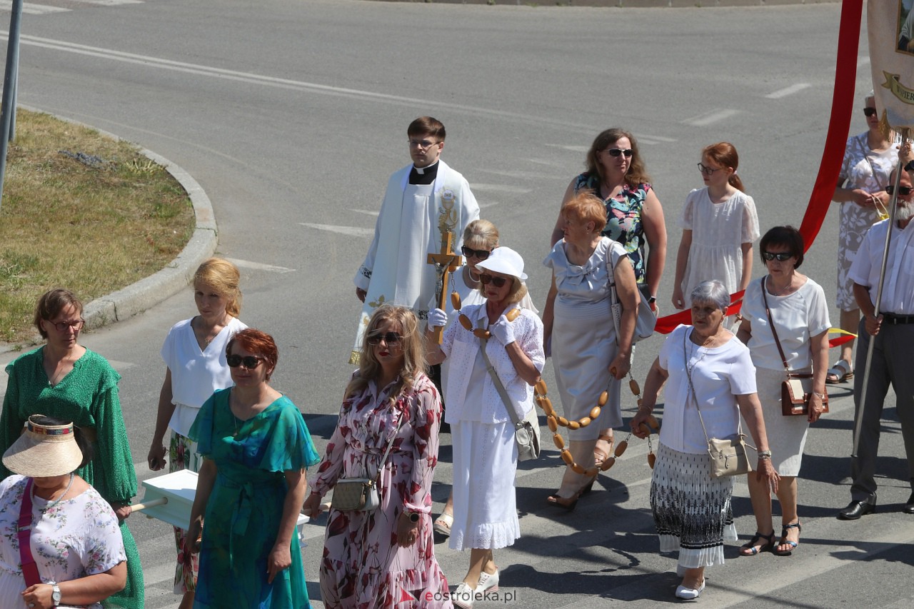 Procesja Bożego Ciała w kościele pw. św. Franciszka z Asyżu [08.06.2023] - zdjęcie #34 - eOstroleka.pl